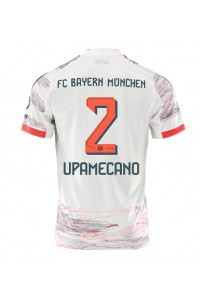 Bayern Munich Dayot Upamecano #2 Jalkapallovaatteet Vieraspaita 2025-26 Lyhythihainen
